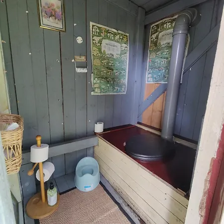 Kaekiniitty Glamping Cuckoo Camp *