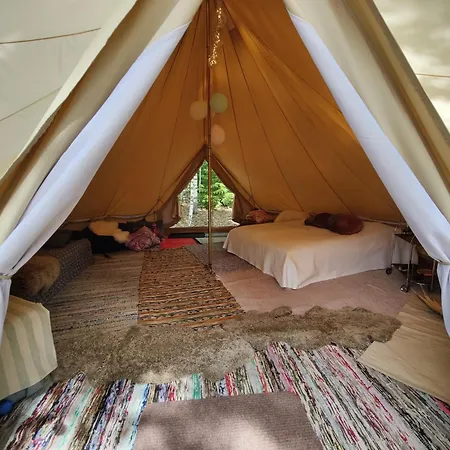 Kaekiniitty Glamping Cuckoo Camp * Tammela